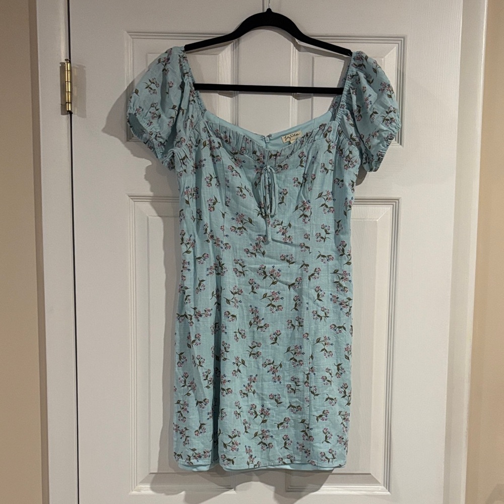 Lily White Light Blue Floral‎ Mini Dress
